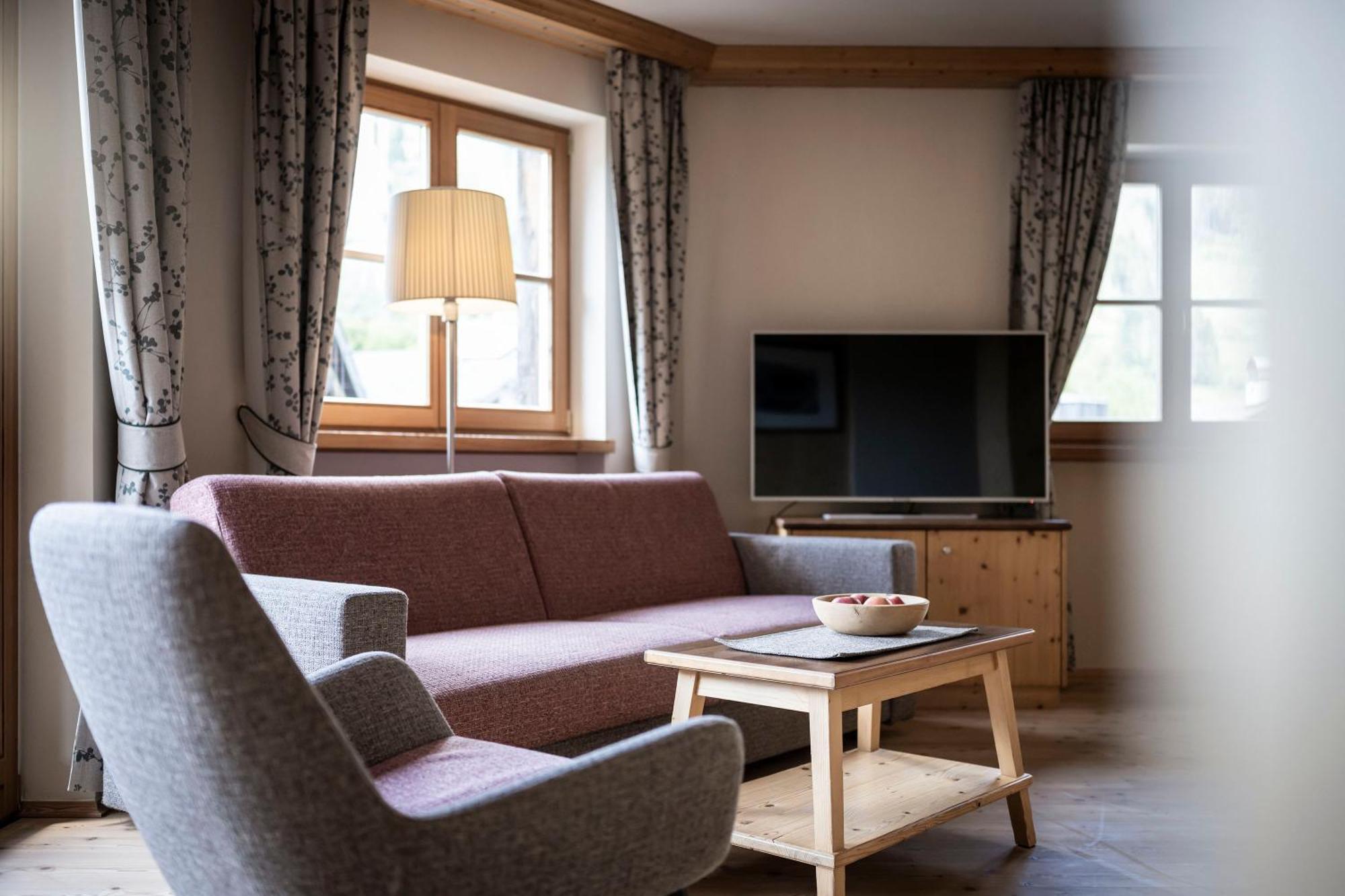 Post Alpina - Family Mountain Chalets San Candido Habitación foto