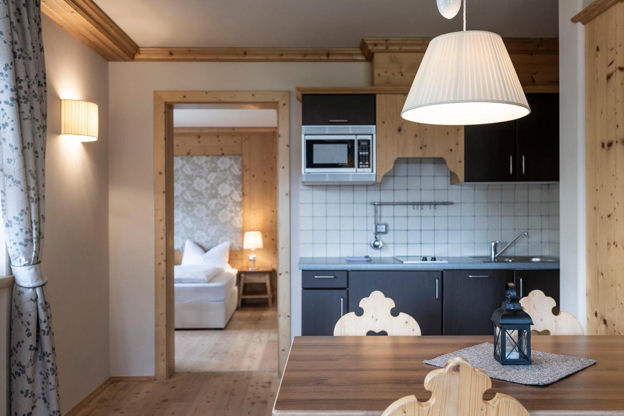 Post Alpina - Family Mountain Chalets San Candido Habitación foto